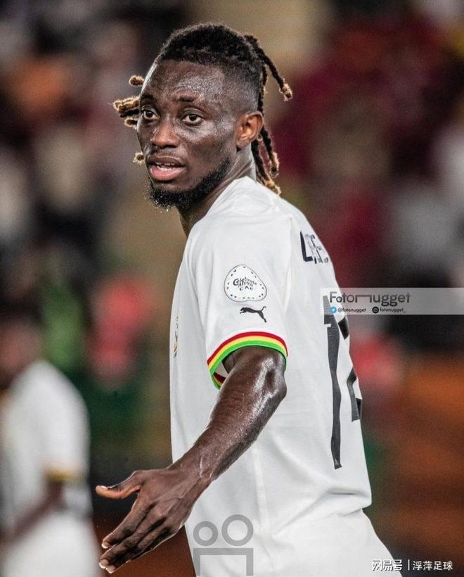 尼日利亚队在与喀麦隆队的比赛中取胜 尼日利亚队在与喀麦隆队的比赛中取胜